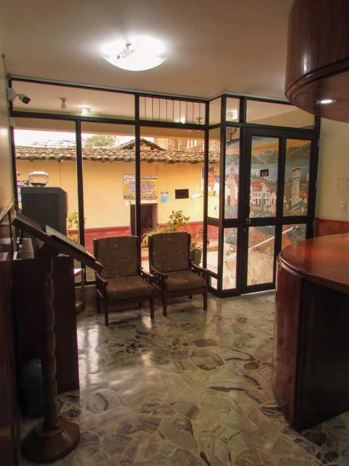 Sol De Oro Hotel Андауайлас Екстериор снимка